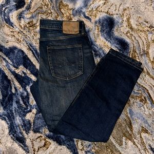 American Eagle men’s jeans